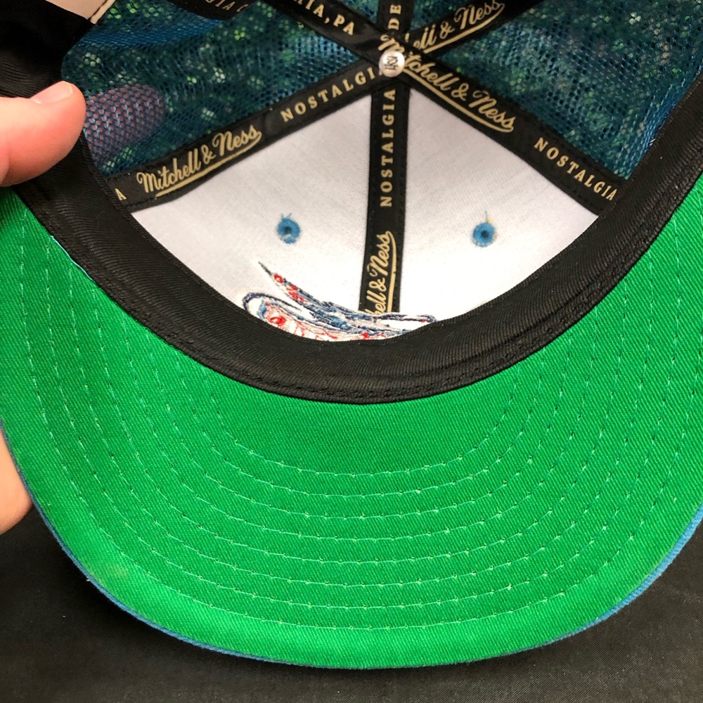 Mitchell & Ness Houston Rockets SnapBack - Picture 9 of 9